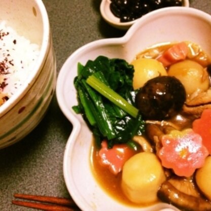 治部煮が大好きで、こちらのレシピを参考に作りました。竹の子は切らしており、金沢で食べた治部煮に里芋が入っていたので、里芋を入れました。美味しく出来ました♪